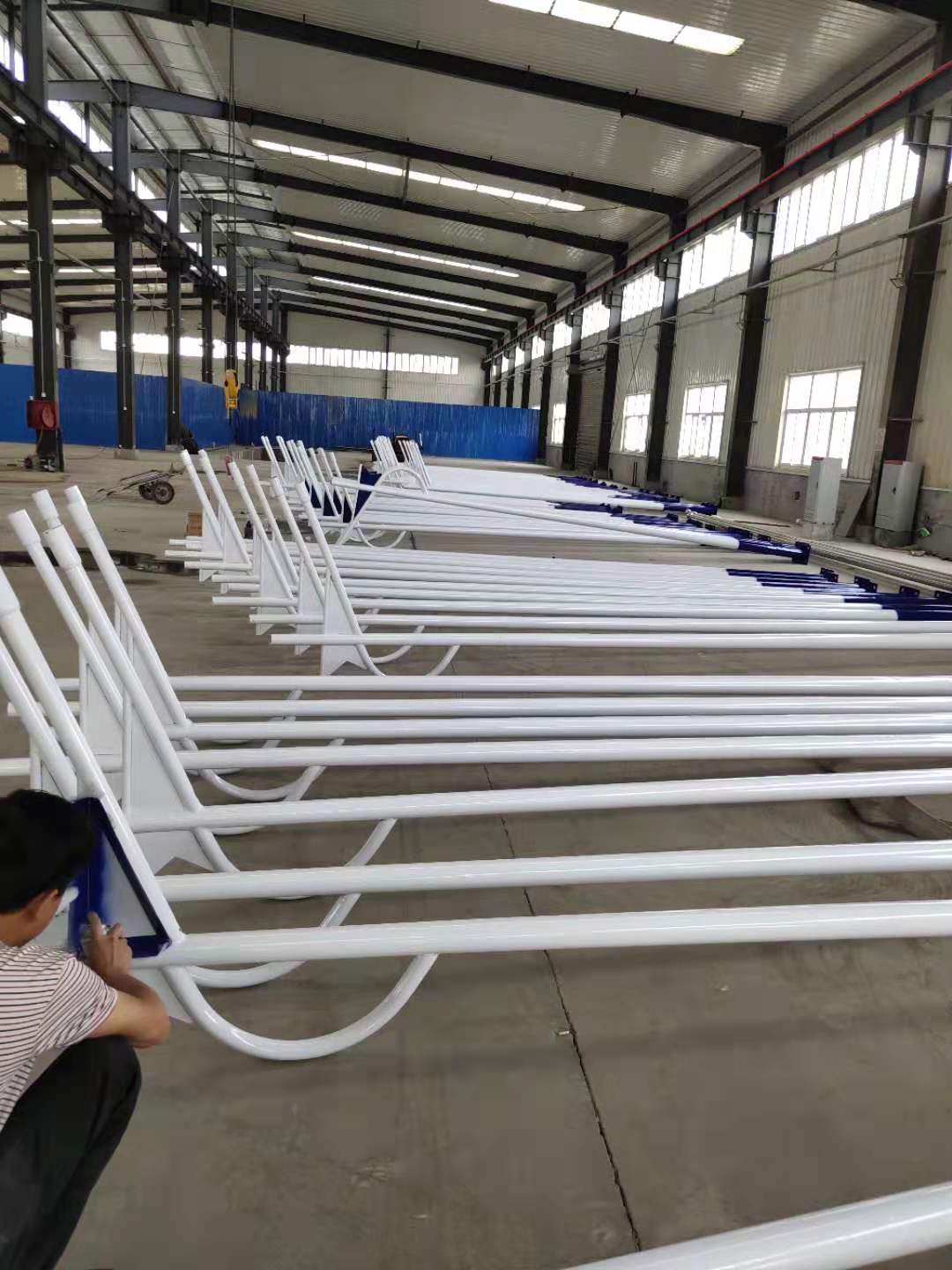 路燈杆制作噴漆